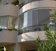 Balcon semicircular geam