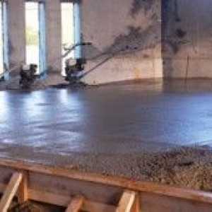 Cum se instalează pardoseli din beton pe teren?