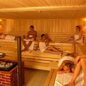 Cum să se scalde în saună finlandeză și saună cu infraroșu?
