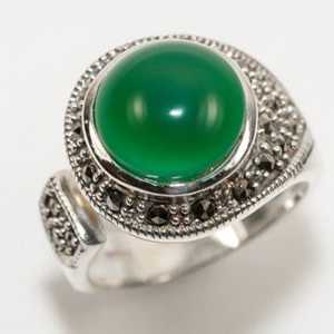 Cine ar trebui să poarte un inel de argint cu agat?