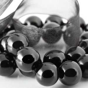 Caracteristici bijuterii cu perle negru