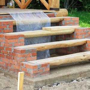 Caracteristici de instalare a fundațiilor pentru tinda casei