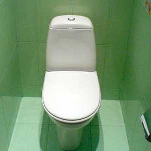 Metode pentru montarea rezervorului de toaletă la vasul de toaletă